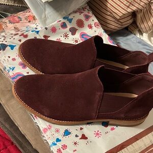 Clarks Women's Burgundy Suede Ankle Boots